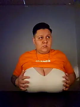 Snapshot of DevilDahm chatting on February 20, 2025, 10:26 pm DevilDahm online show from February 20, 2025, 10:26 pm