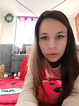 Snapshot of RubyEmerald chatting on November 26, 2025, 2:28 pm RubyEmerald online show from November 26, 2025, 2:28 pm