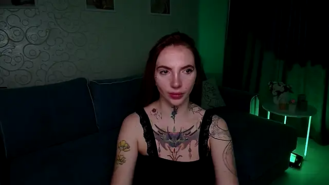 Snapshot of AnneTenet chatting on November 27, 2025, 9:10 am AnneTenet online show from November 27, 2025, 9:10 am