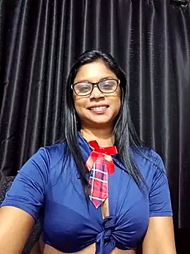 Snapshot of Sensual_indian7 chatting on November 18, 2025, 6:28 am Sensual indian7 online show from November 18, 2025, 6:28 am