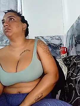 Snapshot of GORGEOUSLIPS chatting on December 4, 2025, 11:42 am GORGEOUSLIPS online show from December 4, 2025, 11:42 am