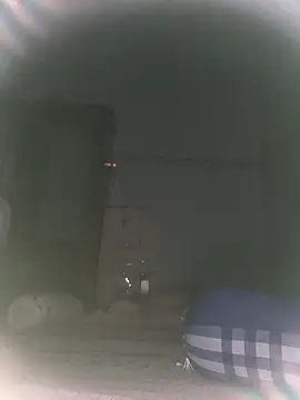 Snapshot of girldam95 chatting on December 3, 2025, 2:16 pm girldam95 online show from December 3, 2025, 2:16 pm