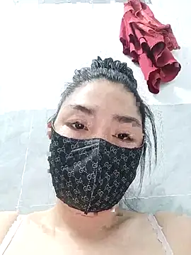 Snapshot of girldam95 chatting on December 4, 2025, 12:37 pm girldam95 online show from December 4, 2025, 12:37 pm