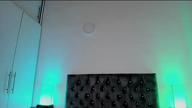 Jimena White  online show from February 27, 2025, 2:46 am