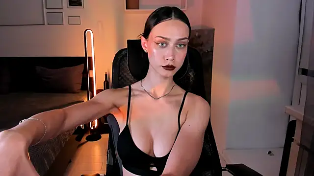 unaericaabistrong online show from May 12, 2026, 7:20 pm