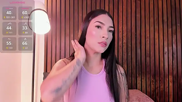 Jennmiiller  online show from December 17, 2025, 12:32 pm