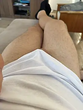 Snapshot of reelciii21 chatting on November 16, 2025, 11:15 am reelciii21 online show from November 16, 2025, 11:15 am