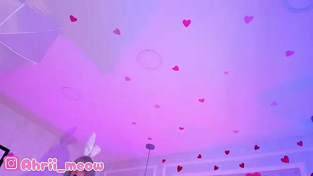 AHRI LEE online show from March 12, 2025, 2:20 am