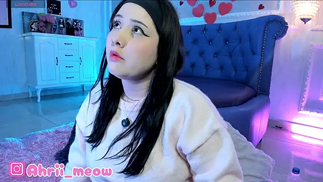 AHRI LEE online show from March 7, 2025, 9:48 pm