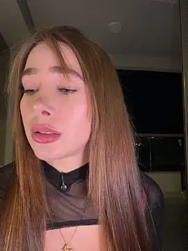 Lanataylor- online show from May 7, 2026, 2:16 am