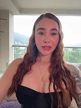 Lanataylor- online show from April 21, 2026, 10:49 pm