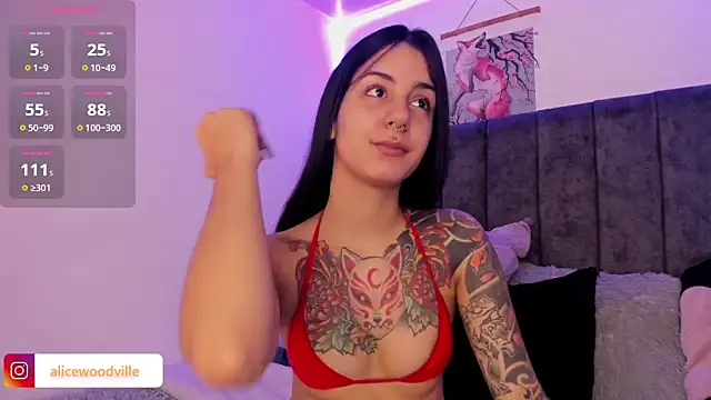 Snapshot of Alice_woodville chatting on February 11, 2025, 5:29 pm Alice woodville online show from February 11, 2025, 5:29 pm