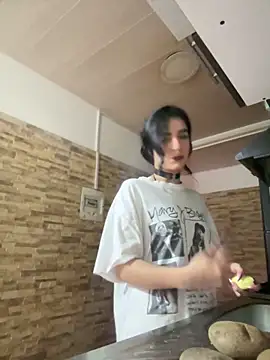 Snapshot of Alice_woodville chatting on March 4, 2025, 6:29 pm Alice woodville online show from March 4, 2025, 6:29 pm