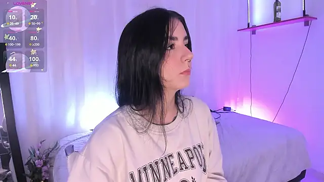 Alice woodville online show from March 19, 2026, 2:11 am