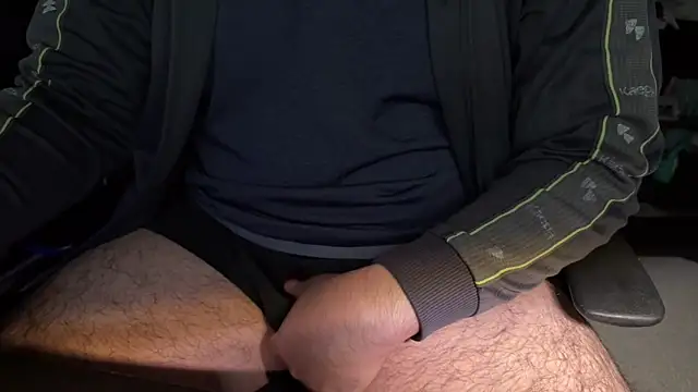 ayuuu4 online show from February 15, 2025, 5:17 pm