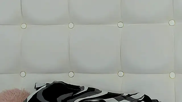 Snapshot of MelanieBrownn chatting on March 13, 2025, 7:28 pm MelanieBrownn online show from March 13, 2025, 7:28 pm