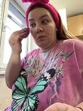 Snapshot of MelanieBrownn chatting on February 20, 2025, 5:33 am MelanieBrownn online show from February 20, 2025, 5:33 am