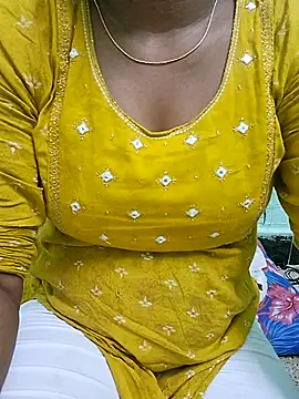 Snapshot of selvitamil03069 chatting on September 22, 2025, 2:06 am selvitamil03069 online show from September 22, 2025, 2:06 am