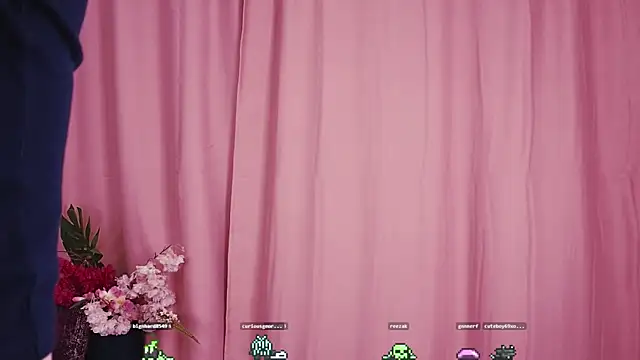 KimWilli online show from January 5, 2025, 10:08 pm