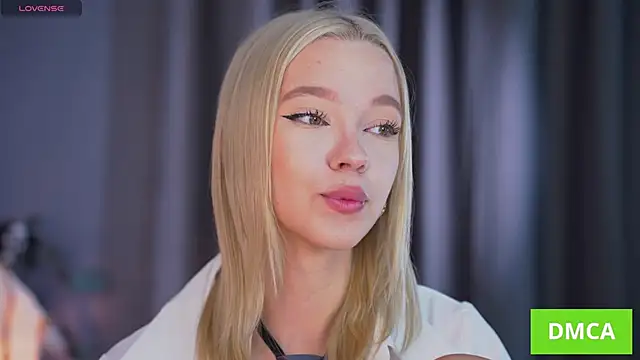  AlinaBailey online show from October 25, 2025, 7:40 am