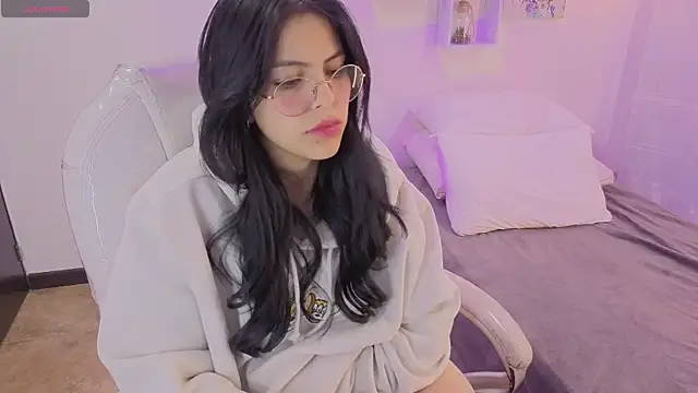 Snapshot of Eliie_Ruizz chatting on October 26, 2025, 8:48 am Eliie Ruizz online show from October 26, 2025, 8:48 am