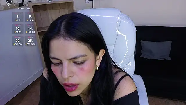 Snapshot of Eliie_Ruizz chatting on November 15, 2025, 8:57 pm Eliie Ruizz online show from November 15, 2025, 8:57 pm