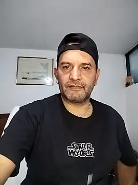 RogueTraveler online show from November 13, 2025, 3:32 am