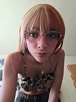 Snapshot of Dani_pegin chatting on July 7, 2026, 1:03 pm Dani pegin online show from July 7, 2026, 1:03 pm