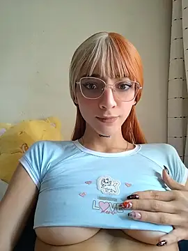 Snapshot of Dani_pegin chatting on June 25, 2026, 12:54 pm Dani pegin online show from June 25, 2026, 12:54 pm