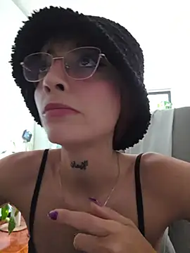 Snapshot of Dani_pegin chatting on July 28, 2026, 7:15 pm Dani pegin online show from July 28, 2026, 7:15 pm