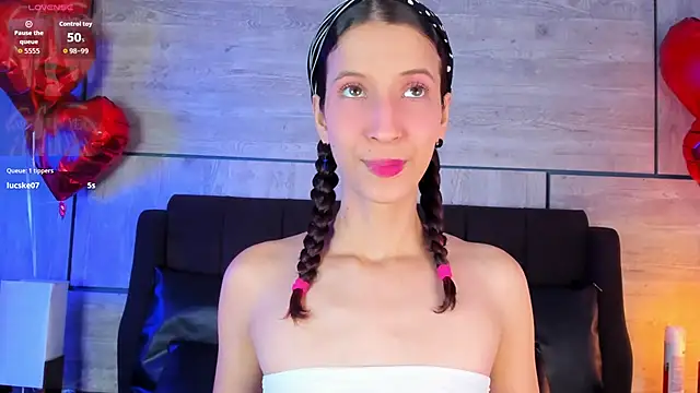 Snapshot of ZaritaLenon chatting on February 10, 2026, 7:46 pm ZaritaLenon online show from February 10, 2026, 7:46 pm