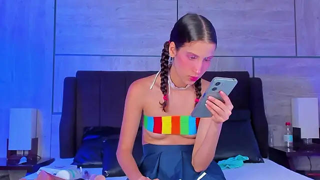 Snapshot of ZaritaLenon chatting on March 18, 2026, 8:10 pm ZaritaLenon online show from March 18, 2026, 8:10 pm