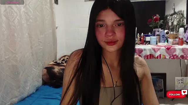 Snapshot of Sarahgin chatting on May 10, 2026, 2:48 am Sarahgin online show from May 10, 2026, 2:48 am