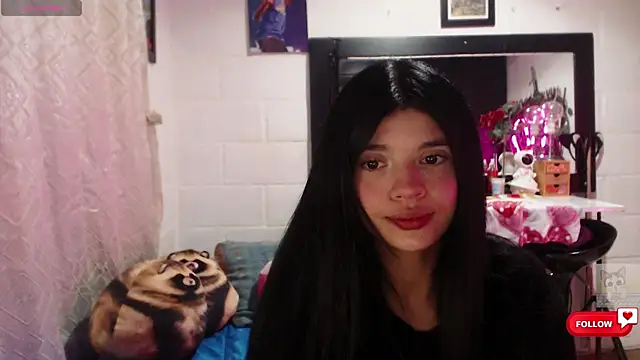 Snapshot of Sarahgin chatting on April 24, 2026, 11:12 am Sarahgin online show from April 24, 2026, 11:12 am