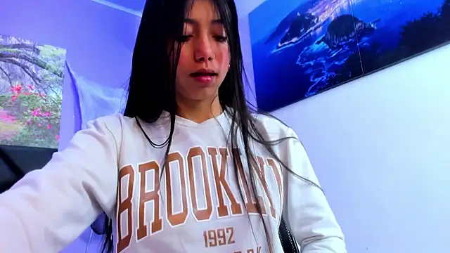 KimberlyVillaLobos online show from October 21, 2025, 11:42 am