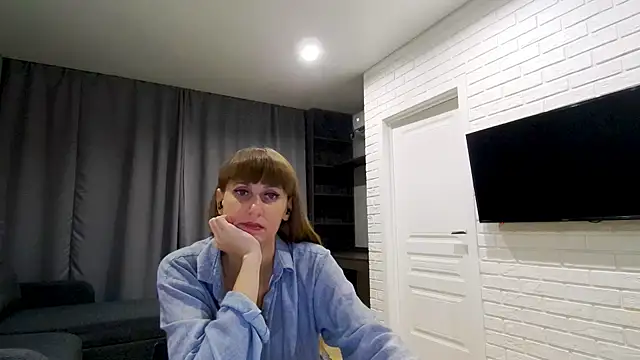Snapshot of Daniella_Lorente chatting on August 7, 2026, 11:00 pm Daniella Lorente online show from August 7, 2026, 11:00 pm