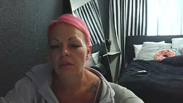 rileyraerhoads online show from September 21, 2025, 10:26 pm