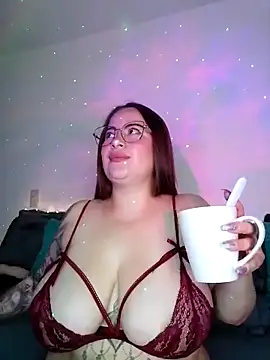 soofy   online show from March 18, 2026, 3:42 am