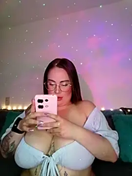 soofy   online show from March 17, 2026, 4:26 am