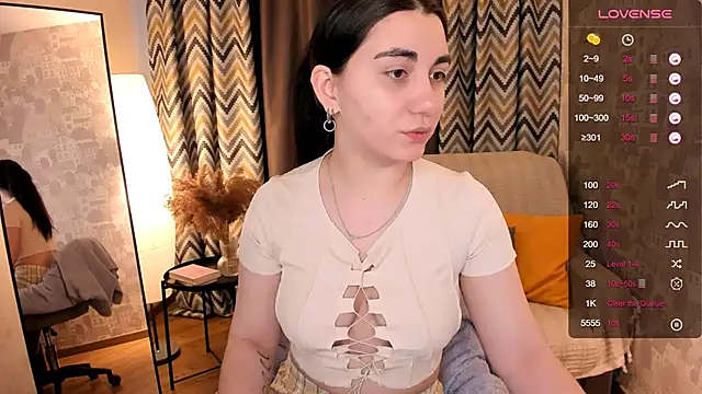 hannacheekss  online show from March 11, 2025, 2:21 am