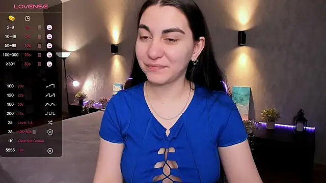 hannacheekss  online show from March 4, 2025, 2:17 am