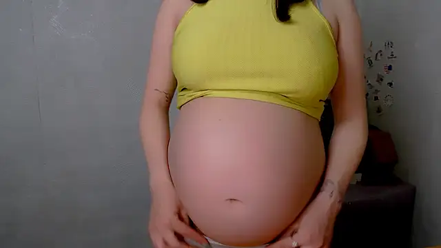 AliceSexyyy  online show from May 5, 2026, 1:36 pm