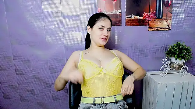 Snapshot of AliceSexyyy_ chatting on November 5, 2025, 11:13 am AliceSexyyy online show from November 5, 2025, 11:13 am