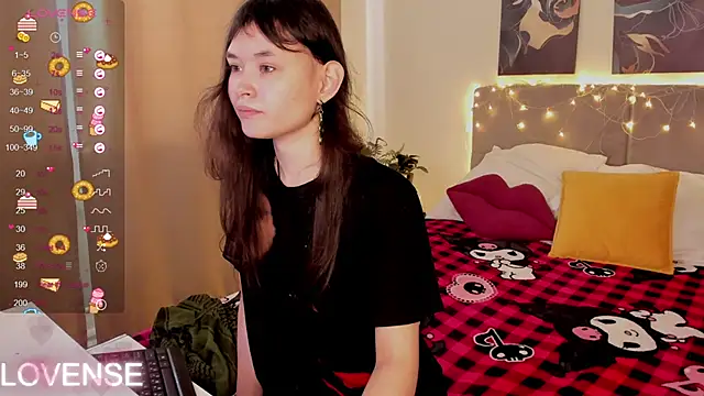 Emily Strikeee online show from February 26, 2026, 4:34 am