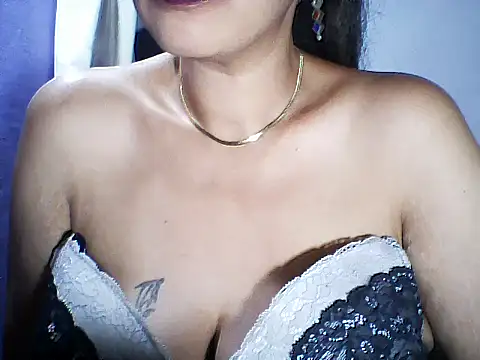 Snapshot of layanah12 chatting on November 2, 2025, 5:29 pm layanah12 online show from November 2, 2025, 5:29 pm