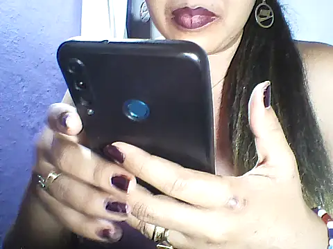 Snapshot of layanah12 chatting on October 16, 2025, 6:49 pm layanah12 online show from October 16, 2025, 6:49 pm