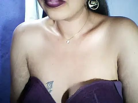 Snapshot of layanah12 chatting on October 19, 2025, 2:47 am layanah12 online show from October 19, 2025, 2:47 am