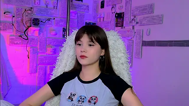 Snapshot of EvaThopson chatting on March 26, 2026, 8:34 am EvaThopson online show from March 26, 2026, 8:34 am