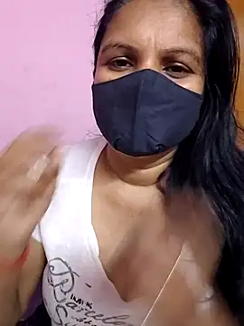 Snapshot of Lilly-queen chatting on March 21, 2025, 5:45 pm Lilly-queen online show from March 21, 2025, 5:45 pm