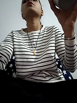 Snapshot of pikubaby chatting on November 30, 2025, 6:41 pm pikubaby online show from November 30, 2025, 6:41 pm